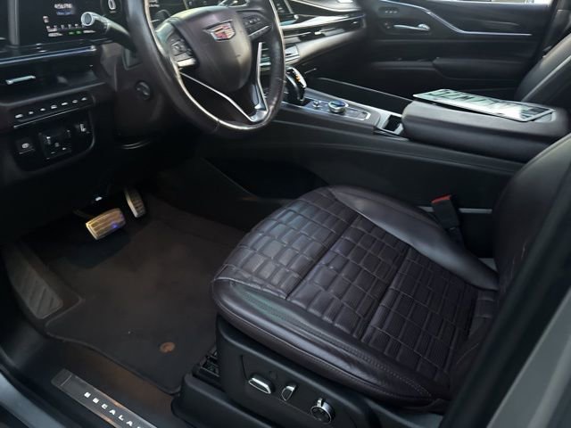 Used 2023 Cadillac Escalade Sport Platinum w/ LPO, ONYX Package image 10