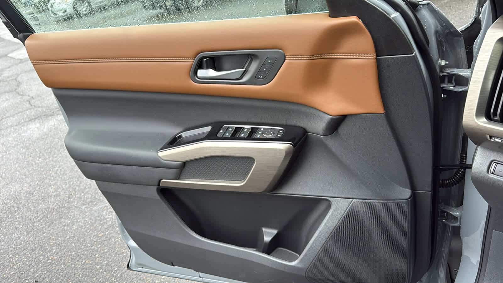 New 2025 Nissan Pathfinder Platinum w/ Cargo Package image 23