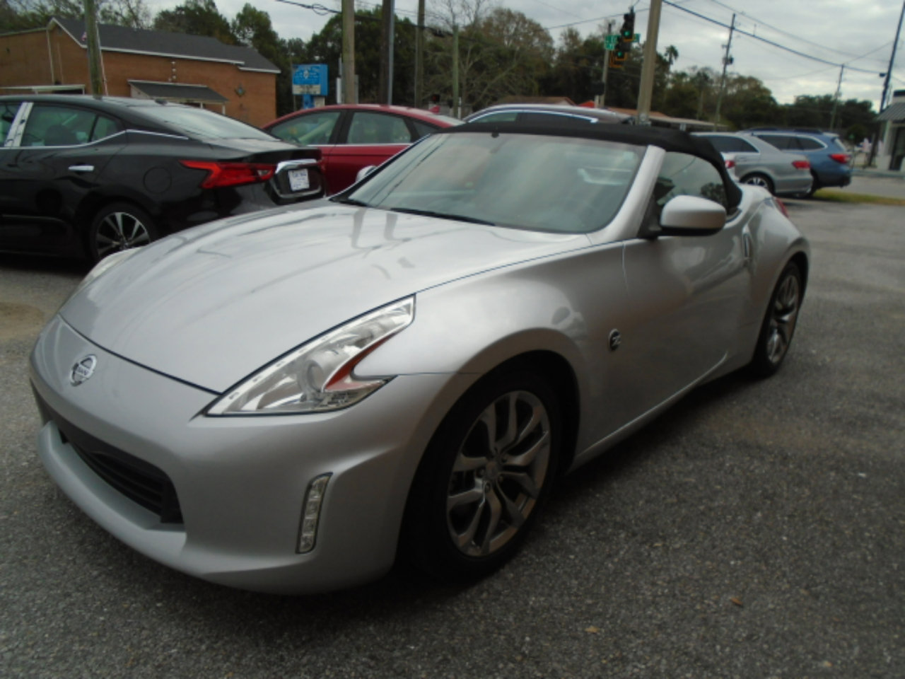 Used 2013 Nissan 370Z Roadster RWD image 5