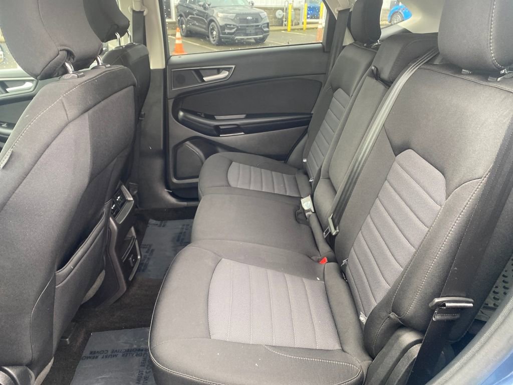 Used 2018 Ford Edge SE image 27