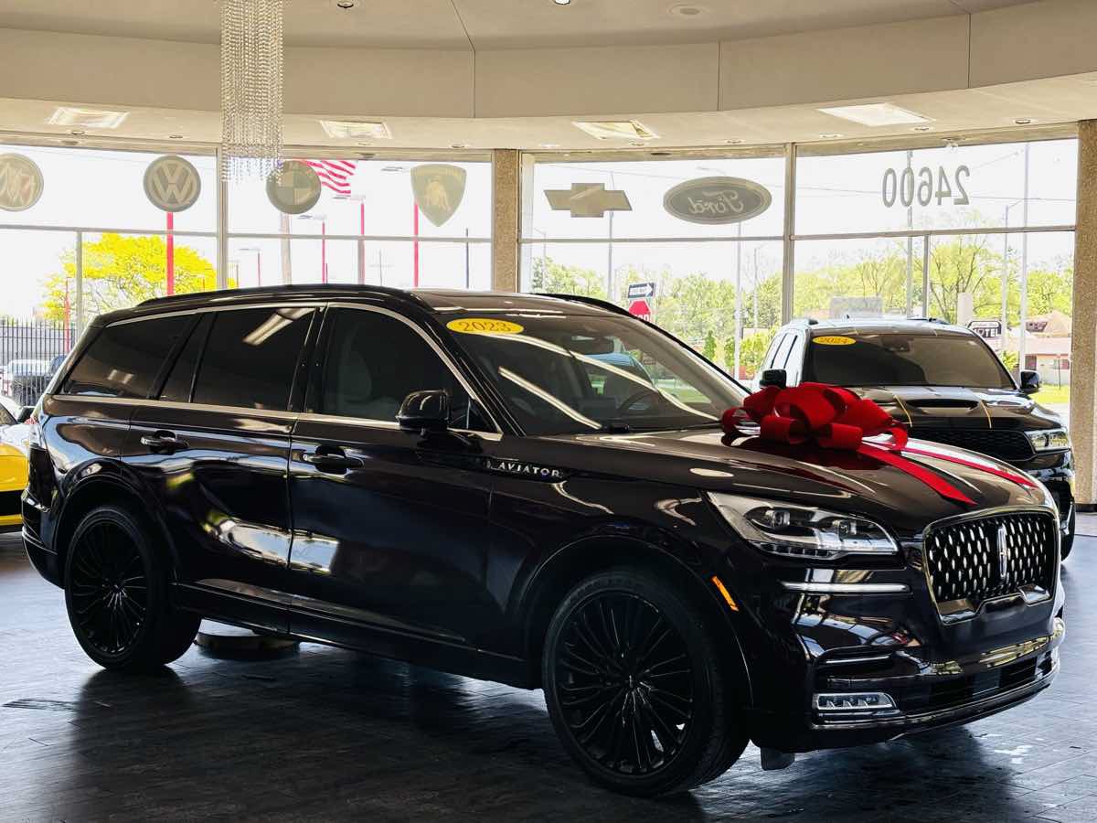 Used 2023 Lincoln Aviator Black Label w/ Dynamic Handling Package AWD/4WD image 1