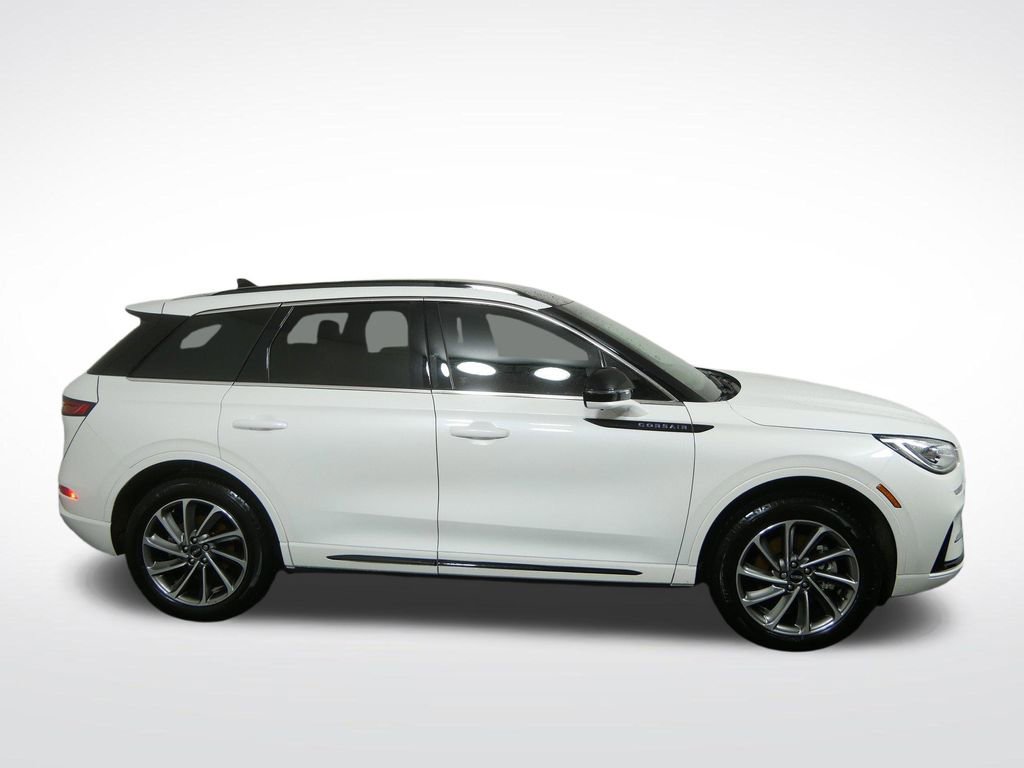 Used 2025 Lincoln Corsair Grand Touring w/ Equipment Group 301A AWD/4WD image 2