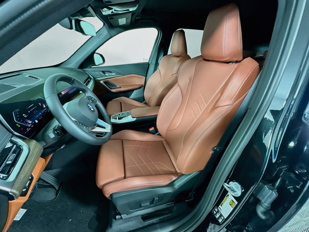New 2027 BMW X1 xDrive28i w/ Technology Package AWD/4WD image 16
