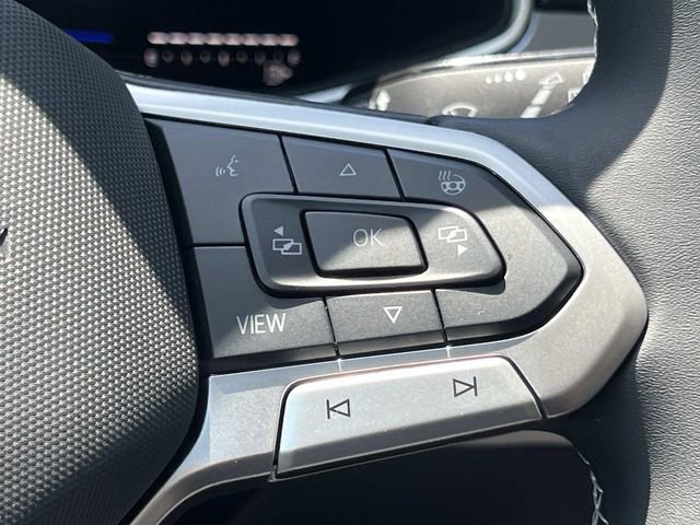 New 2026 Volkswagen Taos SE FWD image 17