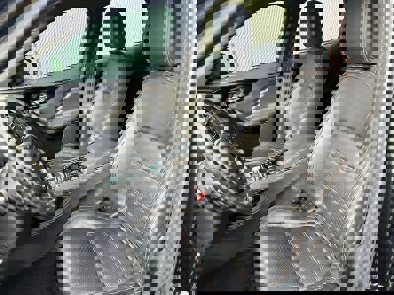 Used 2017 Jaguar F-PACE Prestige AWD/4WD image 17