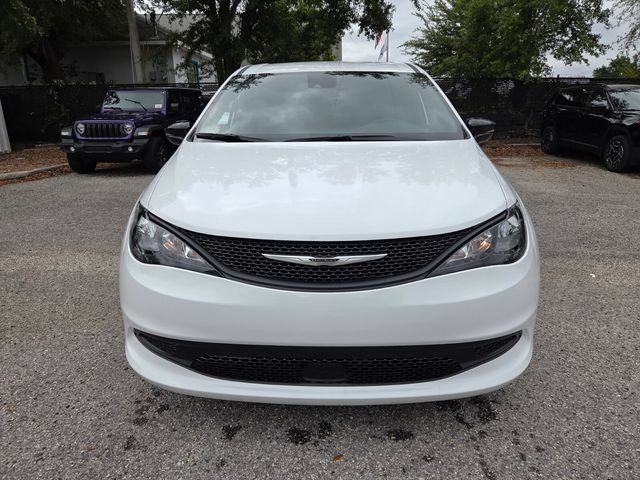 New 2026 Chrysler Voyager LX FWD image 17