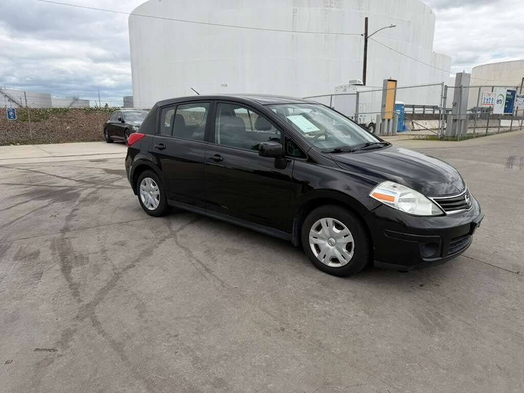 Used 2011 Nissan Versa 1.8 S w/ Plus Pkg FWD image 7