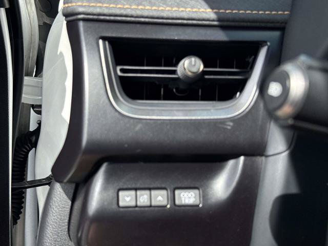 Used 2023 Lexus UX 250h FWD w/ Accessory Package (Z2) image 21