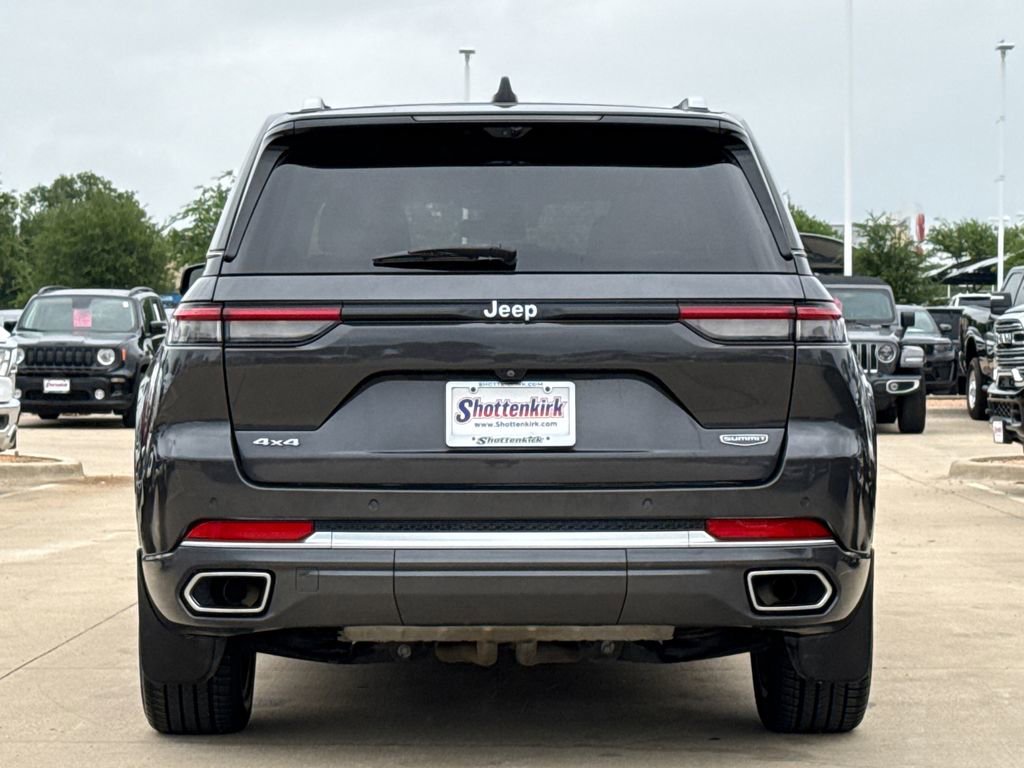Used 2022 Jeep Grand Cherokee Summit AWD/4WD image 7