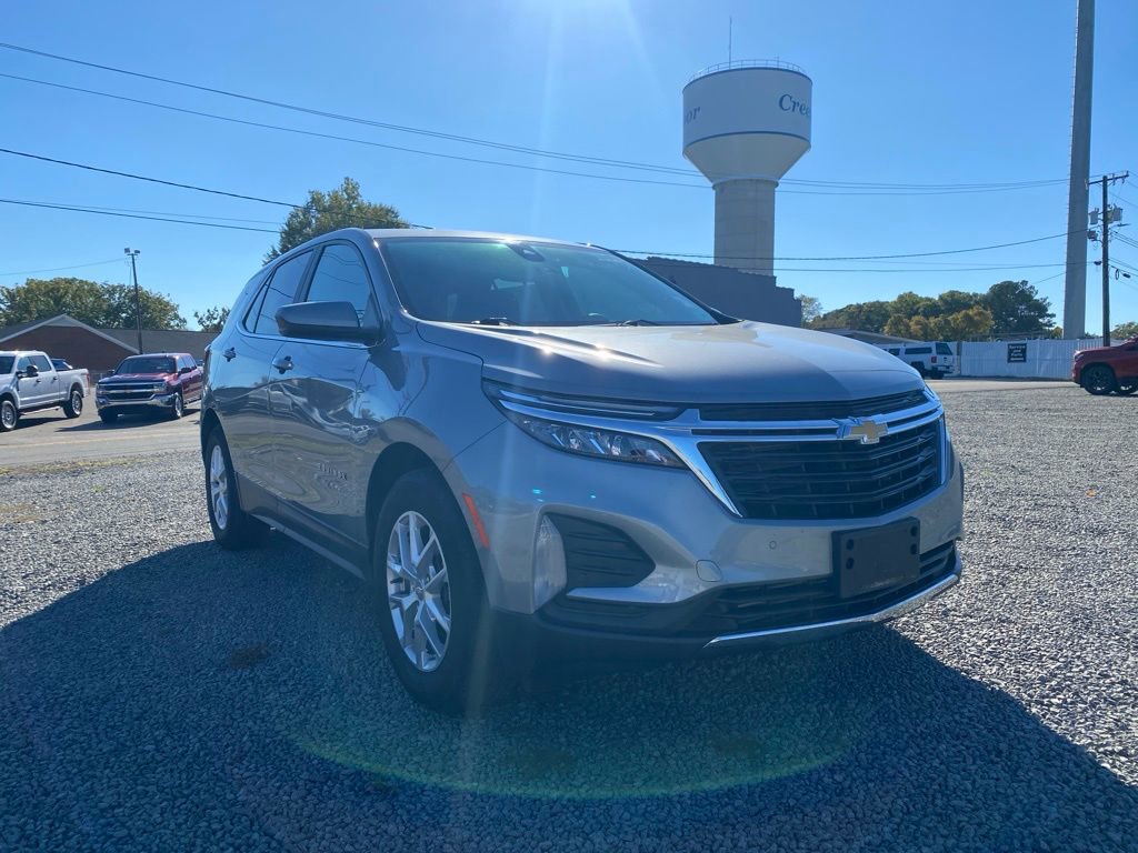 Used 2023 Chevrolet Equinox LT image 1