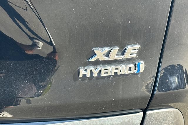 Certified 2022 Toyota RAV4 XLE w/ Convenience Package AWD/4WD image 32