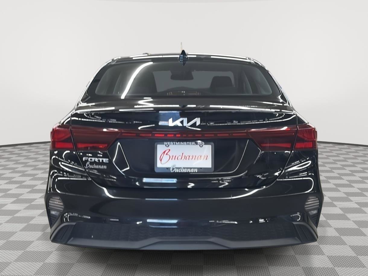Used 2022 Kia Forte LXS w/ LXS Technology Package image 6