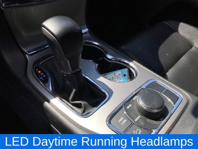 Used 2022 Jeep Grand Cherokee Limited w/ Technology Group AWD/4WD image 14