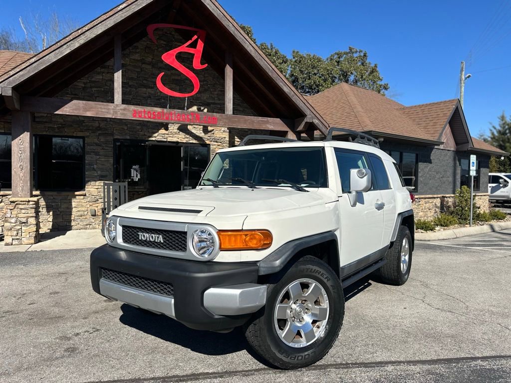 Used 2010 Toyota FJ Cruiser 2WD image 1