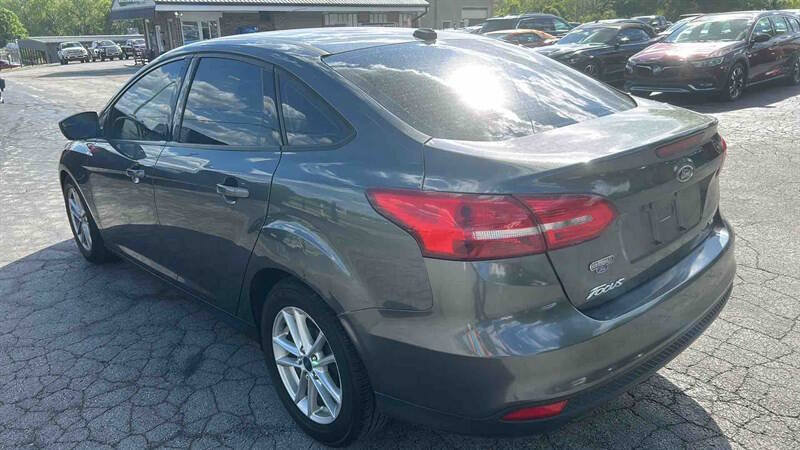 Used 2018 Ford Focus SE FWD image 6