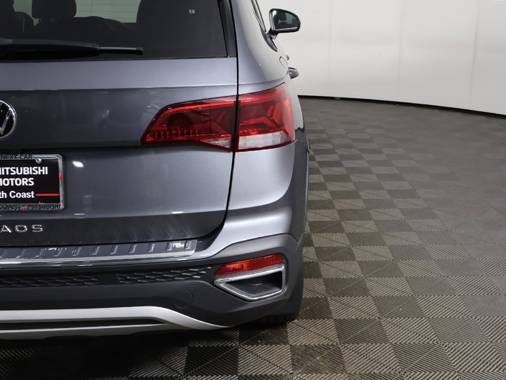 Used 2022 Volkswagen Taos SE image 16