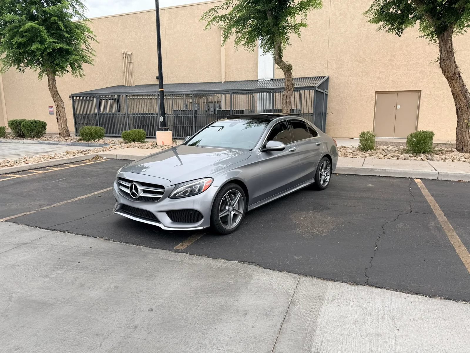 Used 2015 Mercedes-Benz C 300 4MATIC Sedan image 1