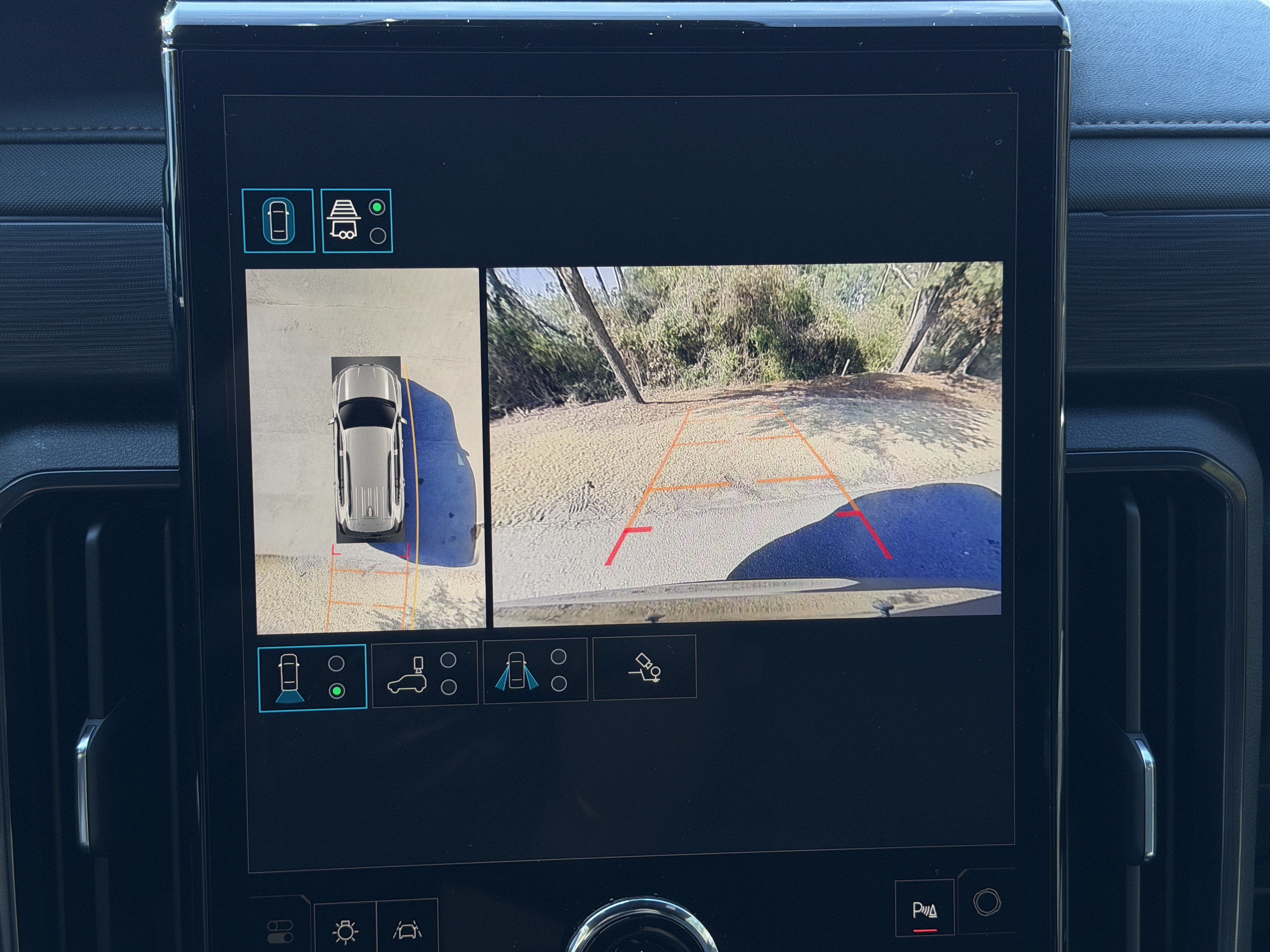 New 2026 GMC Acadia AT4 w/ Luxury Package AWD/4WD image 31