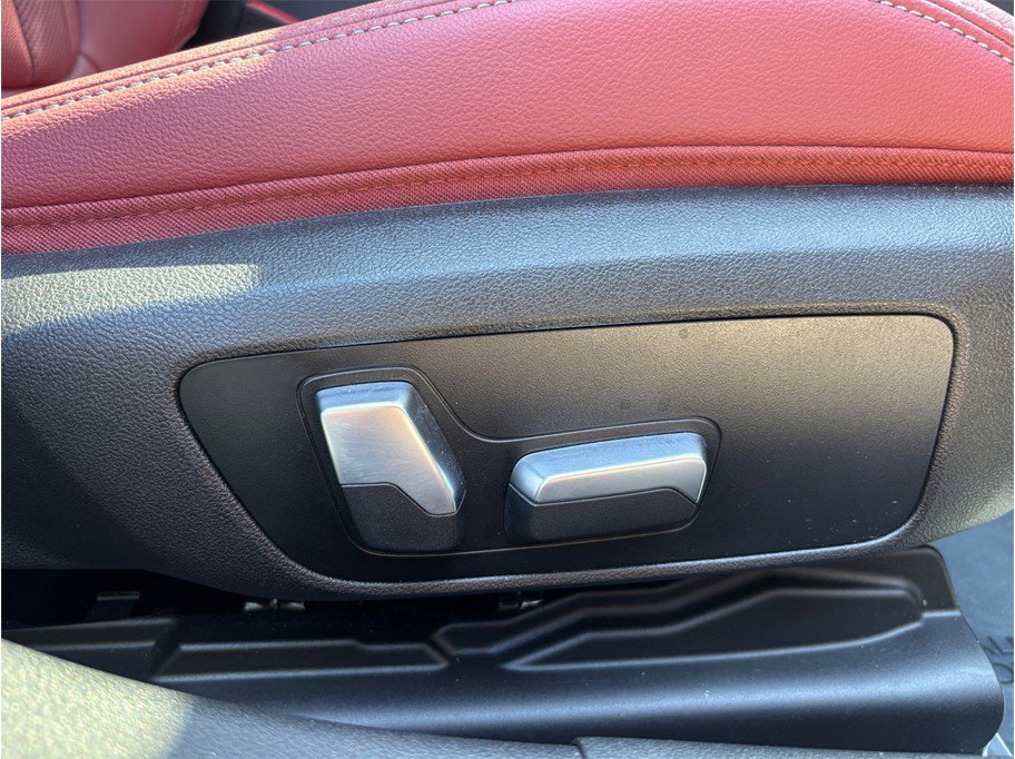 Used 2023 BMW 330i xDrive Sedan w/ M Sport Package image 48