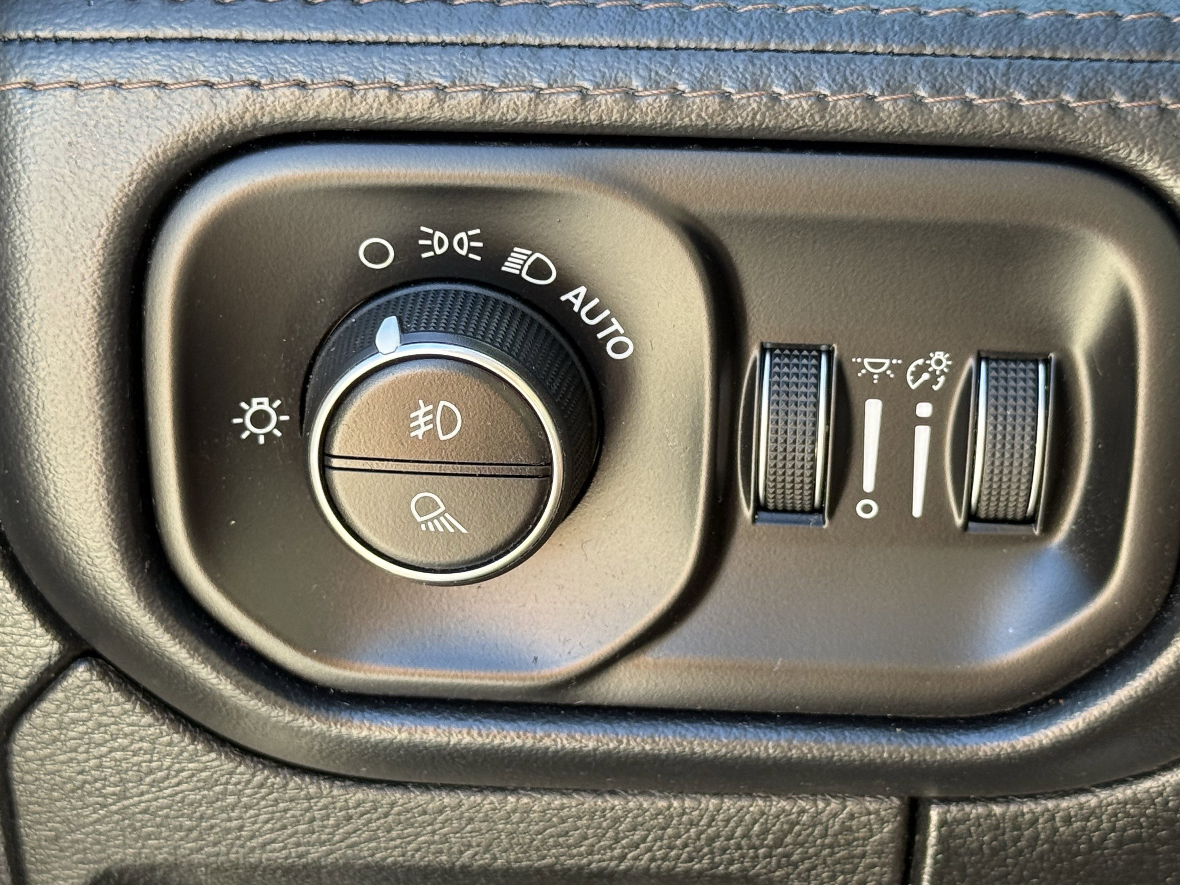 Used 2021 RAM 1500 Limited image 25