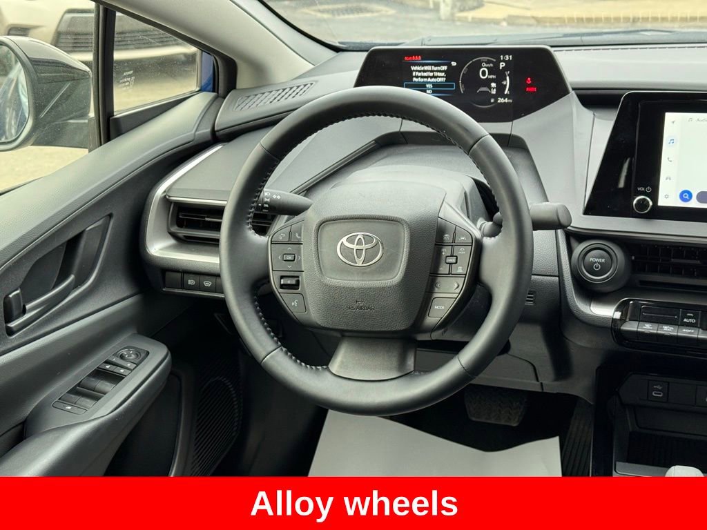 Used 2025 Toyota Prius LE image 19