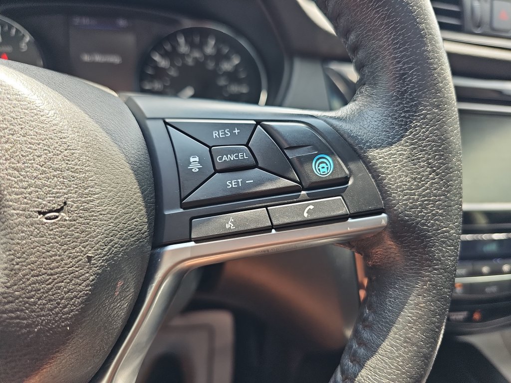 Used 2020 Nissan Rogue SL FWD image 18