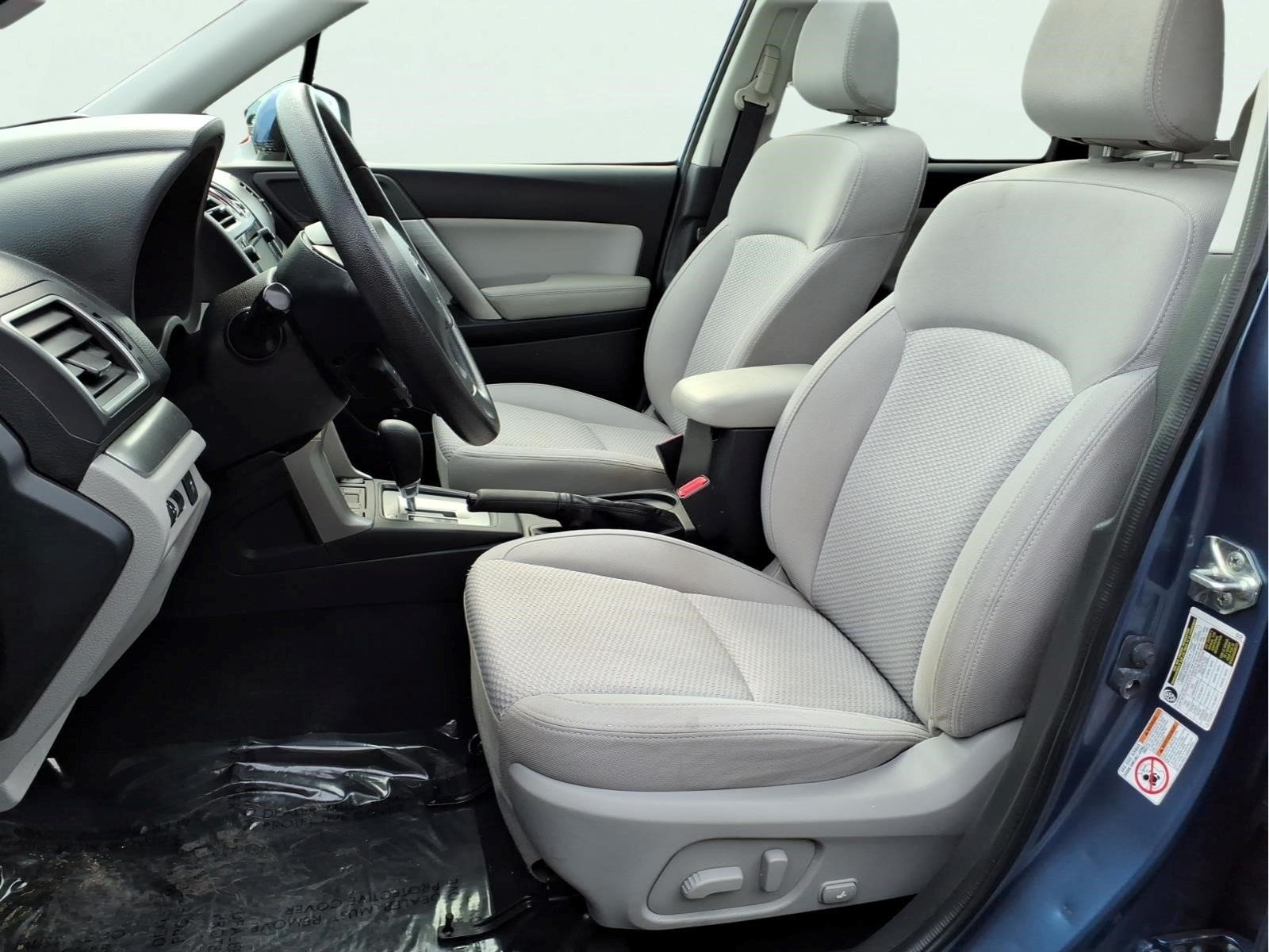 Used 2016 Subaru Forester 2.5i Premium w/ All-Weather Package AWD/4WD image 11