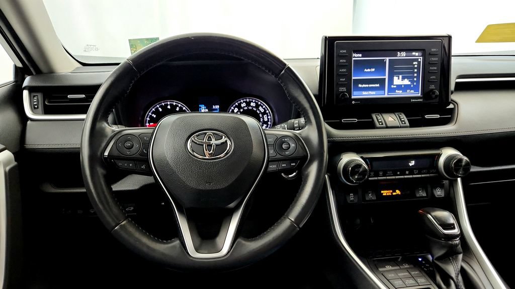 Used 2021 Toyota RAV4 XLE Premium AWD/4WD image 28