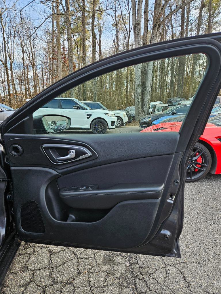 Used 2015 Chrysler 200 Limited image 32