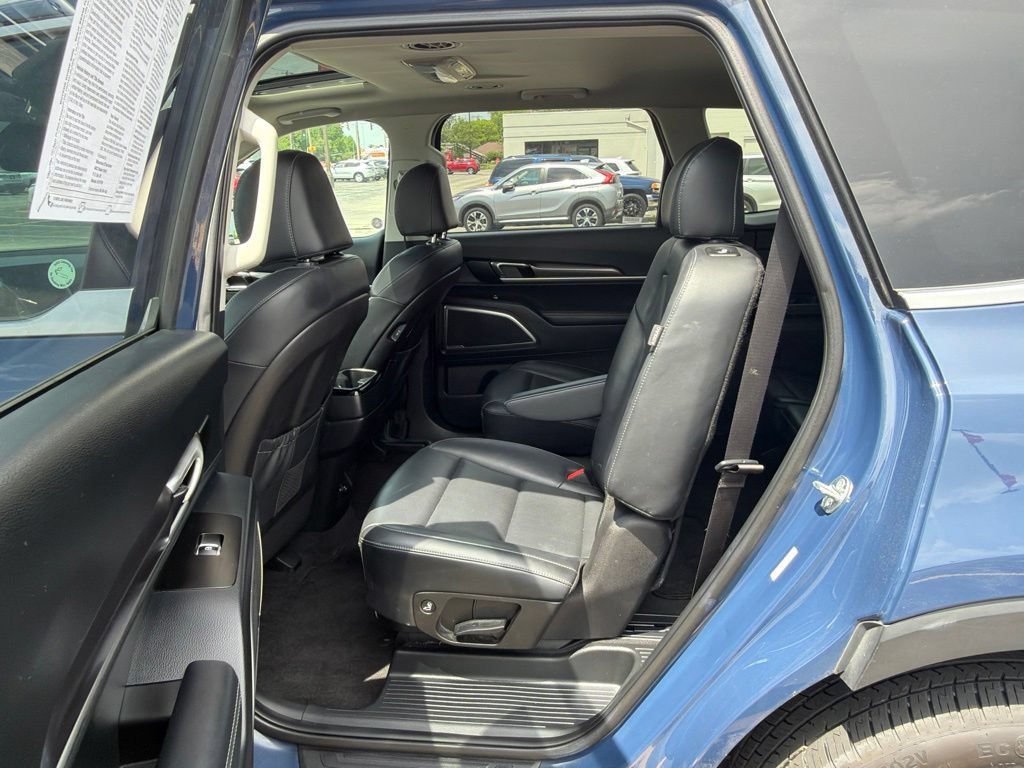 Used 2025 Kia Telluride S AWD/4WD image 19