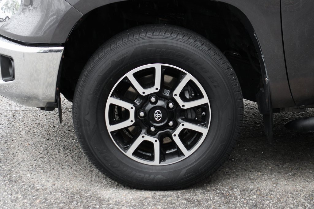 Used 2015 Toyota Tundra SR5 w/ TRD Off Road Package image 40