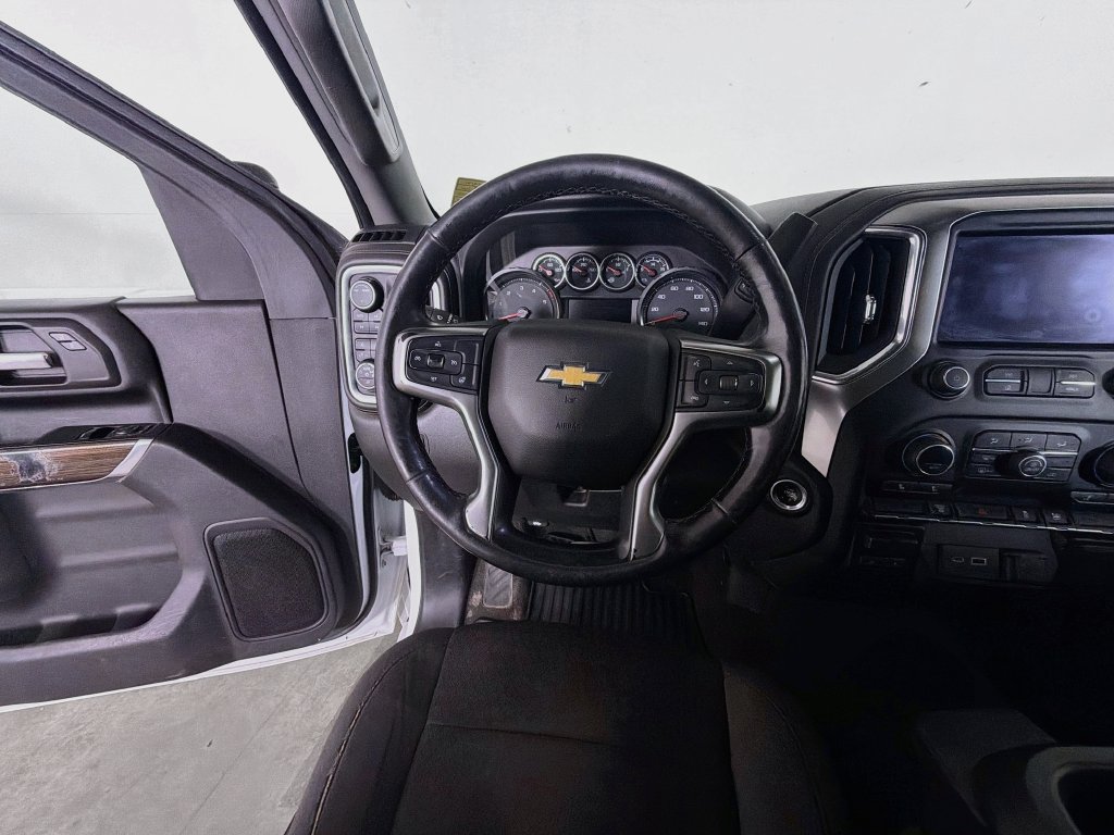 Used 2022 Chevrolet Silverado 3500 LT w/ Convenience Package AWD/4WD image 18