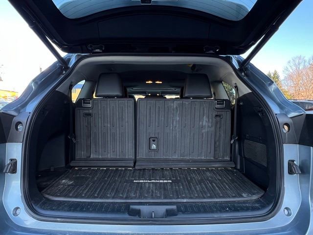 Used 2022 Toyota Highlander XLE image 16