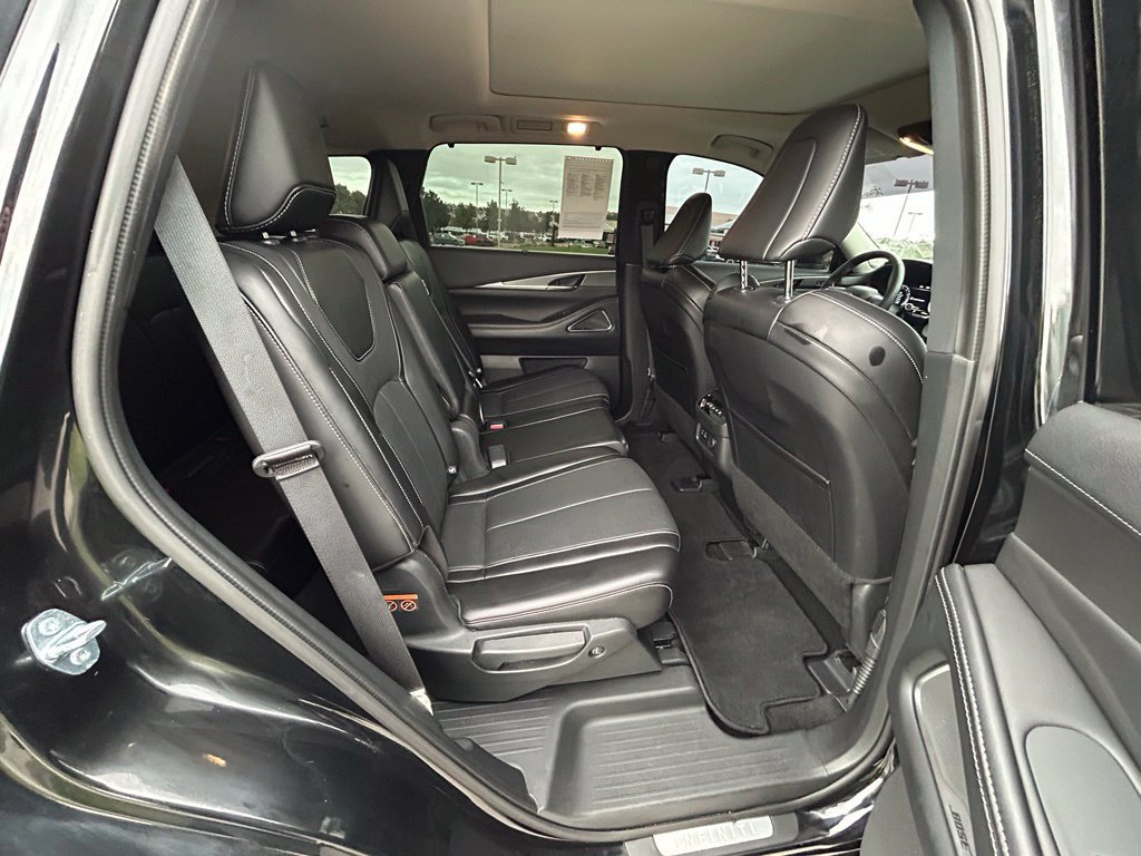 Used 2024 INFINITI QX60 Luxe w/ Performance Audio Package AWD/4WD image 29