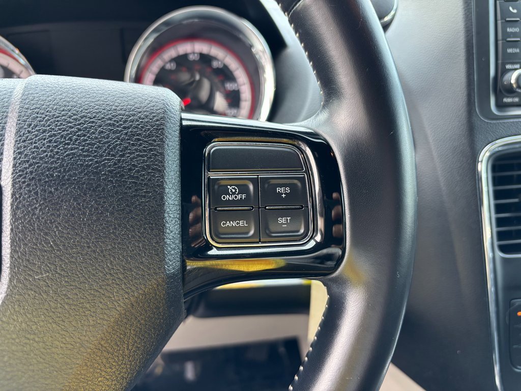 Used 2019 Dodge Grand Caravan SXT image 25