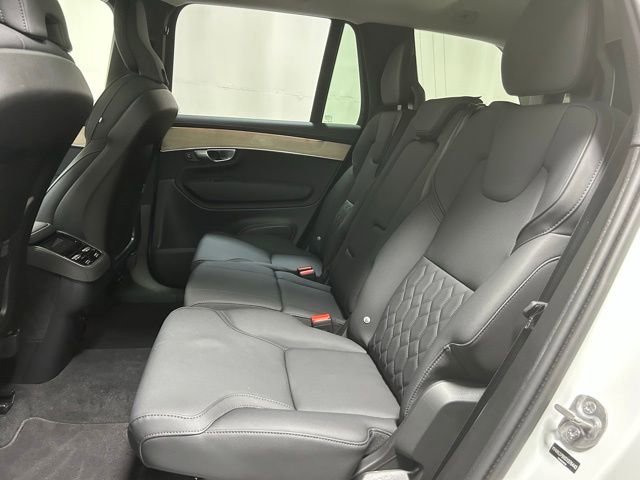 Used 2025 Volvo XC90 B6 Plus AWD/4WD image 13
