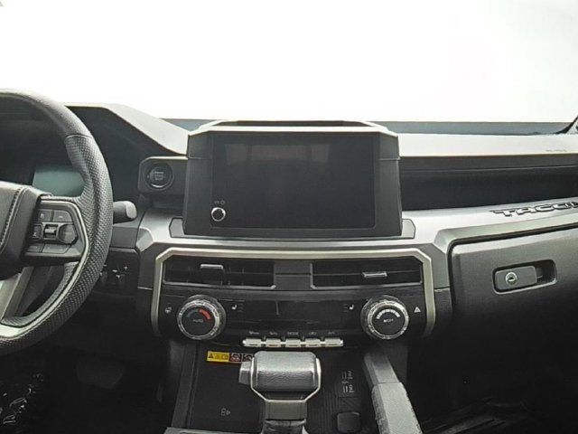 Used 2024 Toyota Tacoma SR5 AWD/4WD image 23