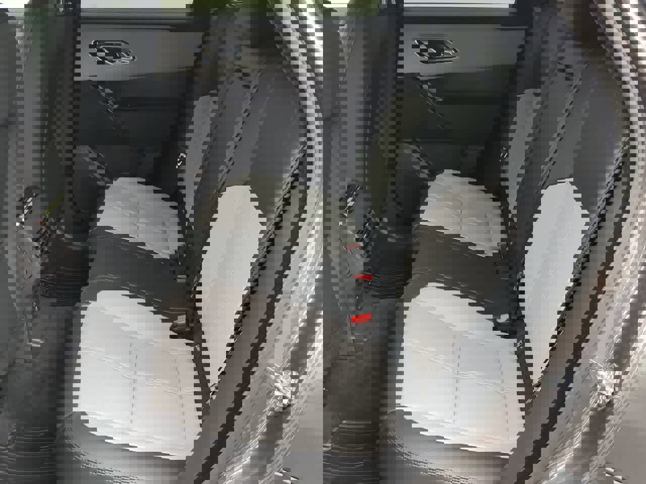 Used 2026 Land Rover Range Rover Velar Dynamic SE image 20