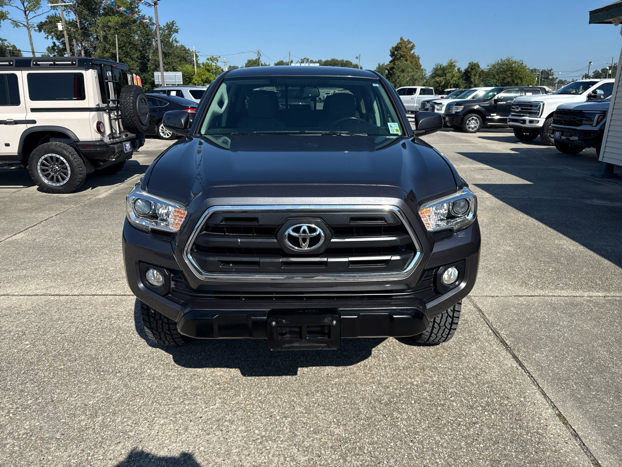 Used 2017 Toyota Tacoma SR5 image 12