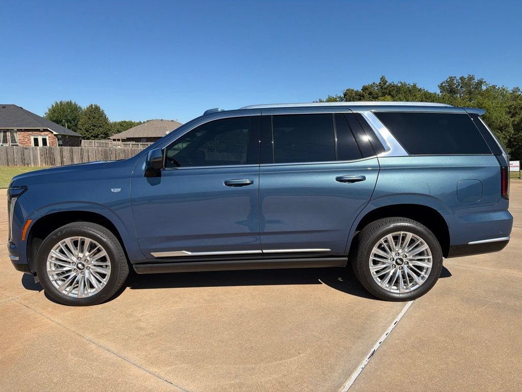 Certified 2026 Cadillac Escalade Luxury AWD/4WD image 10