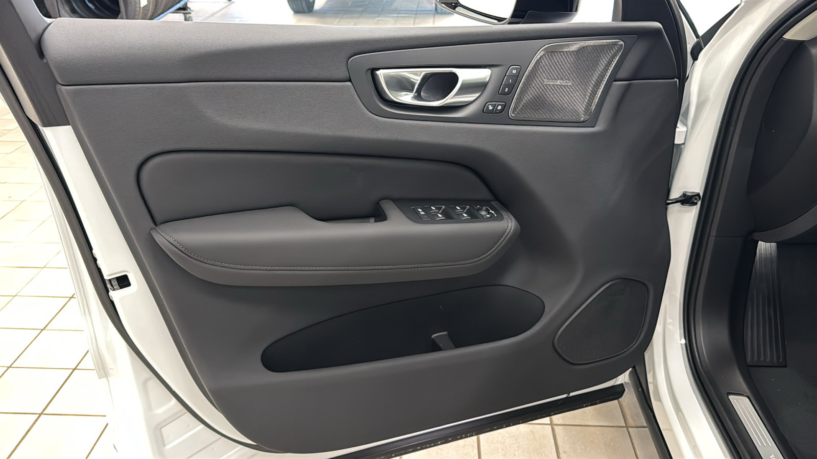 New 2026 Volvo XC60 B5 Ultra w/ Protection Package Premier AWD/4WD image 21