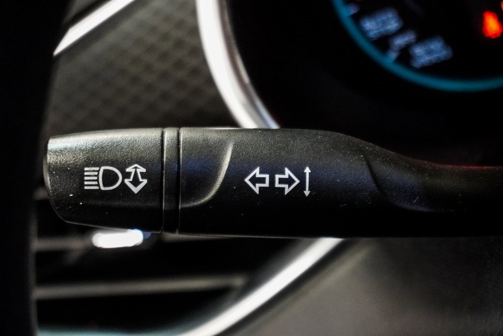 Used 2020 Chevrolet Malibu LT image 18