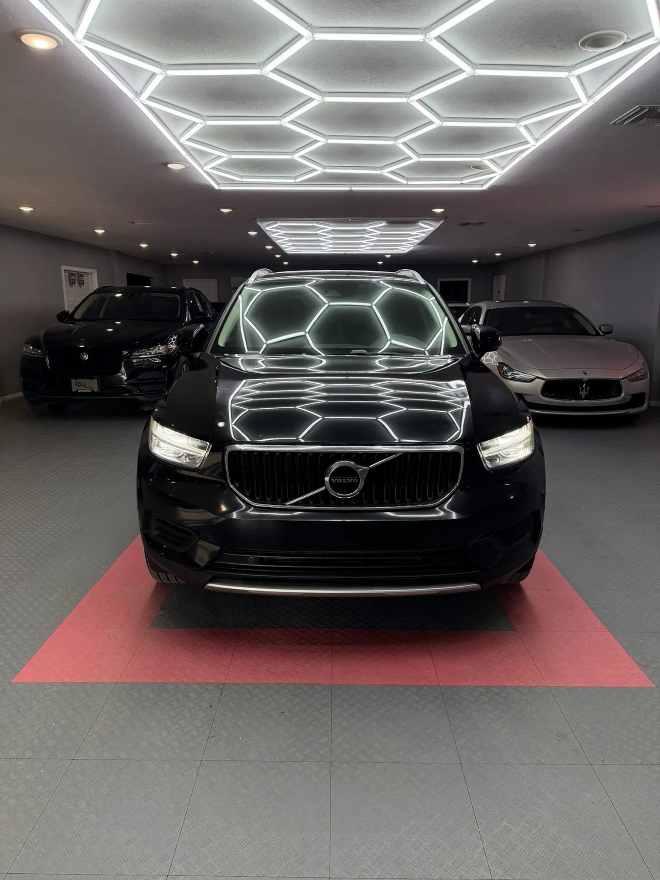 Used 2019 Volvo XC40 T5 Momentum AWD/4WD image 8