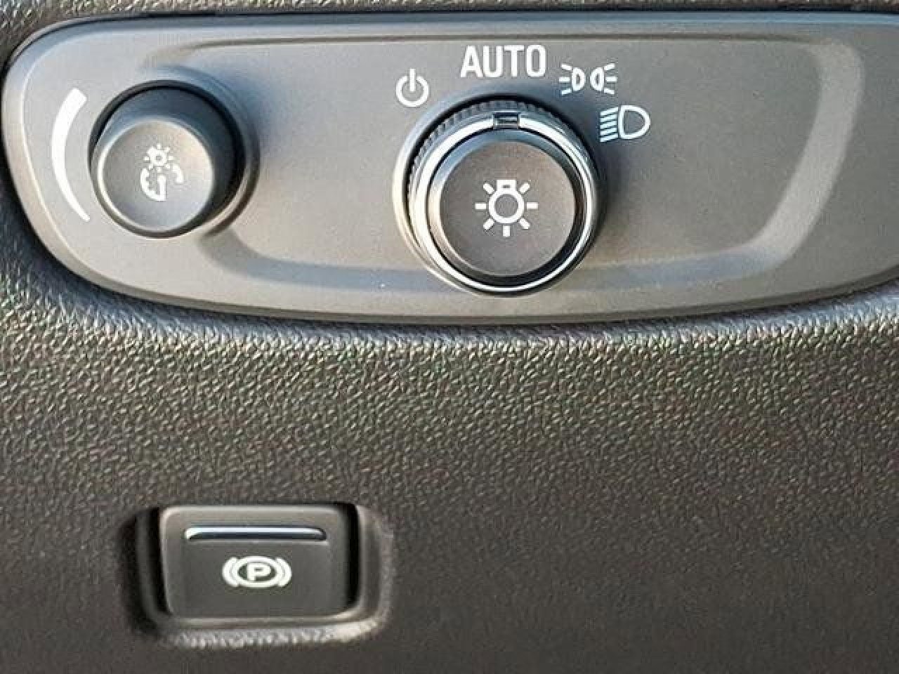 Used 2022 Chevrolet Blazer LT image 22