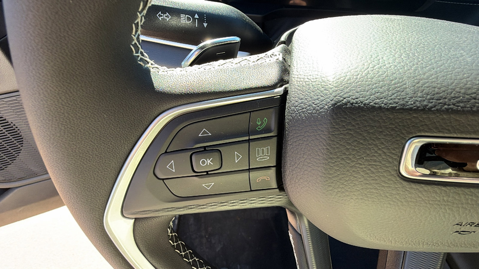 New 2026 Jeep Grand Cherokee L Laredo image 24