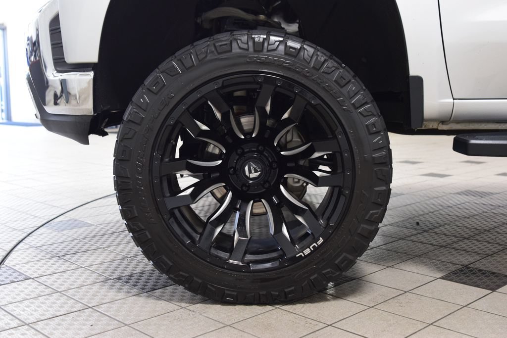 Used 2019 Chevrolet Silverado 1500 LTZ w/ LTZ Premium Package AWD/4WD image 29