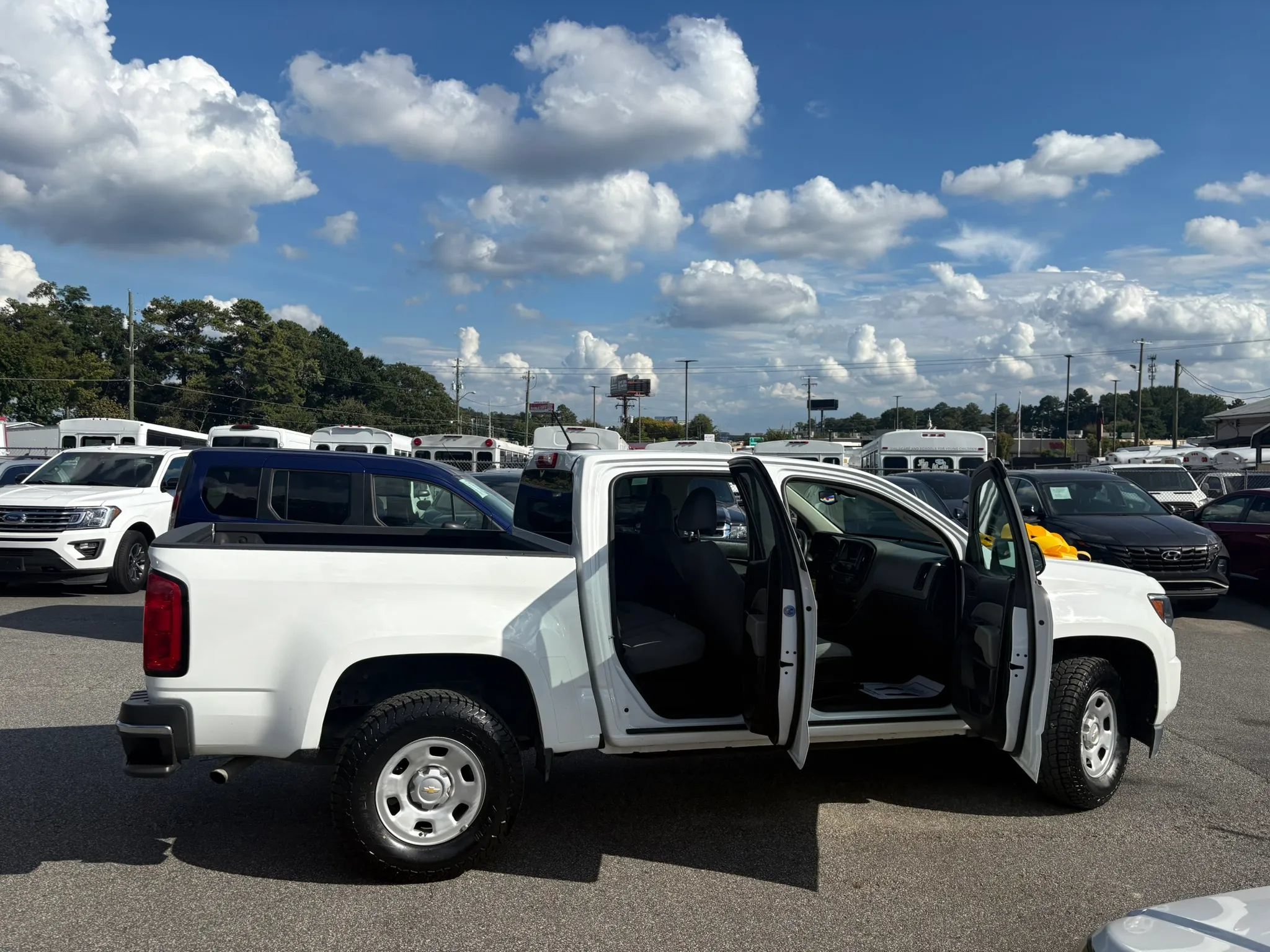 Used 2016 Chevrolet Colorado W/T w/ WT Convenience Package RWD image 11