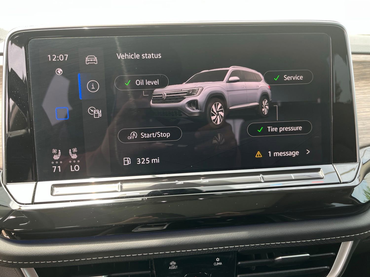 Used 2025 Volkswagen Atlas SEL AWD/4WD image 22