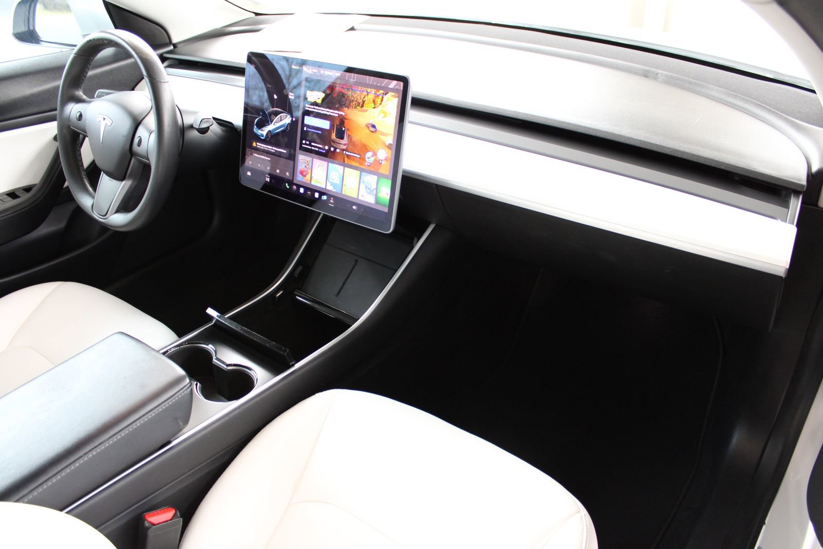 Used 2020 Tesla Model 3 Performance image 28