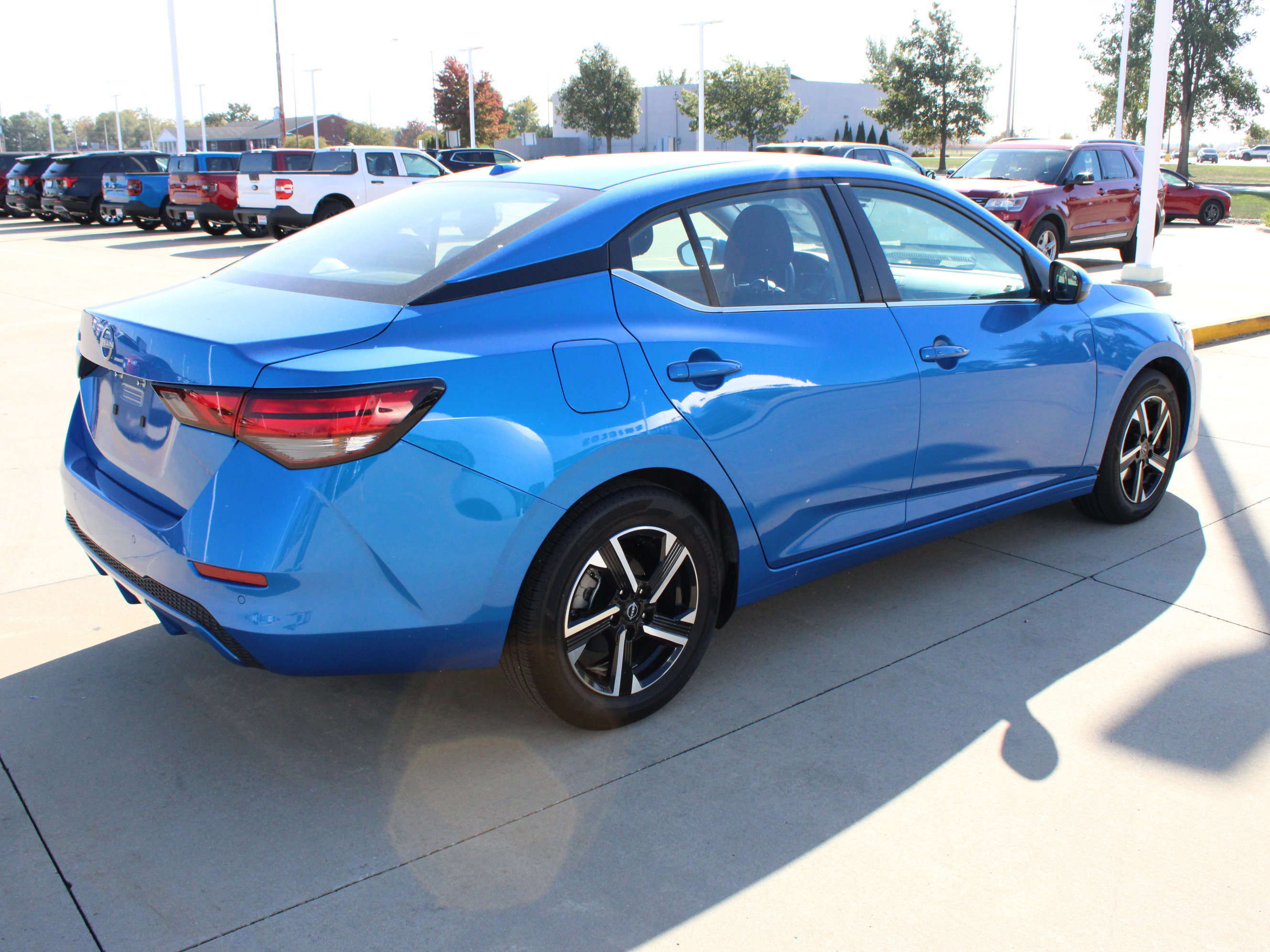 Used 2025 Nissan Sentra SV FWD image 5